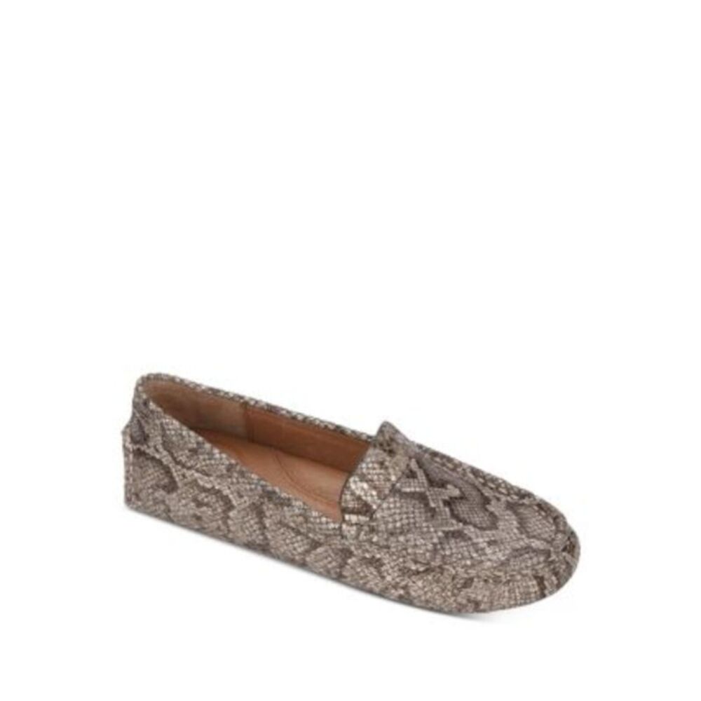 GENTLE SOULS KENNETH COLE Womens Beige Mina Slip On Leather Loafers Shoes 9.5